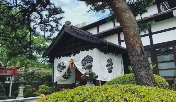 洞林寺境内の風景